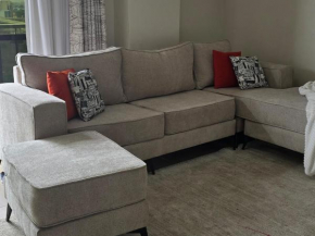 Cozy Apartments by Halisi Stays - Musharaf Homes